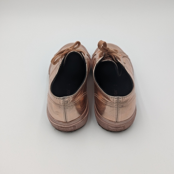 Sneakers - Picture 3 of 3